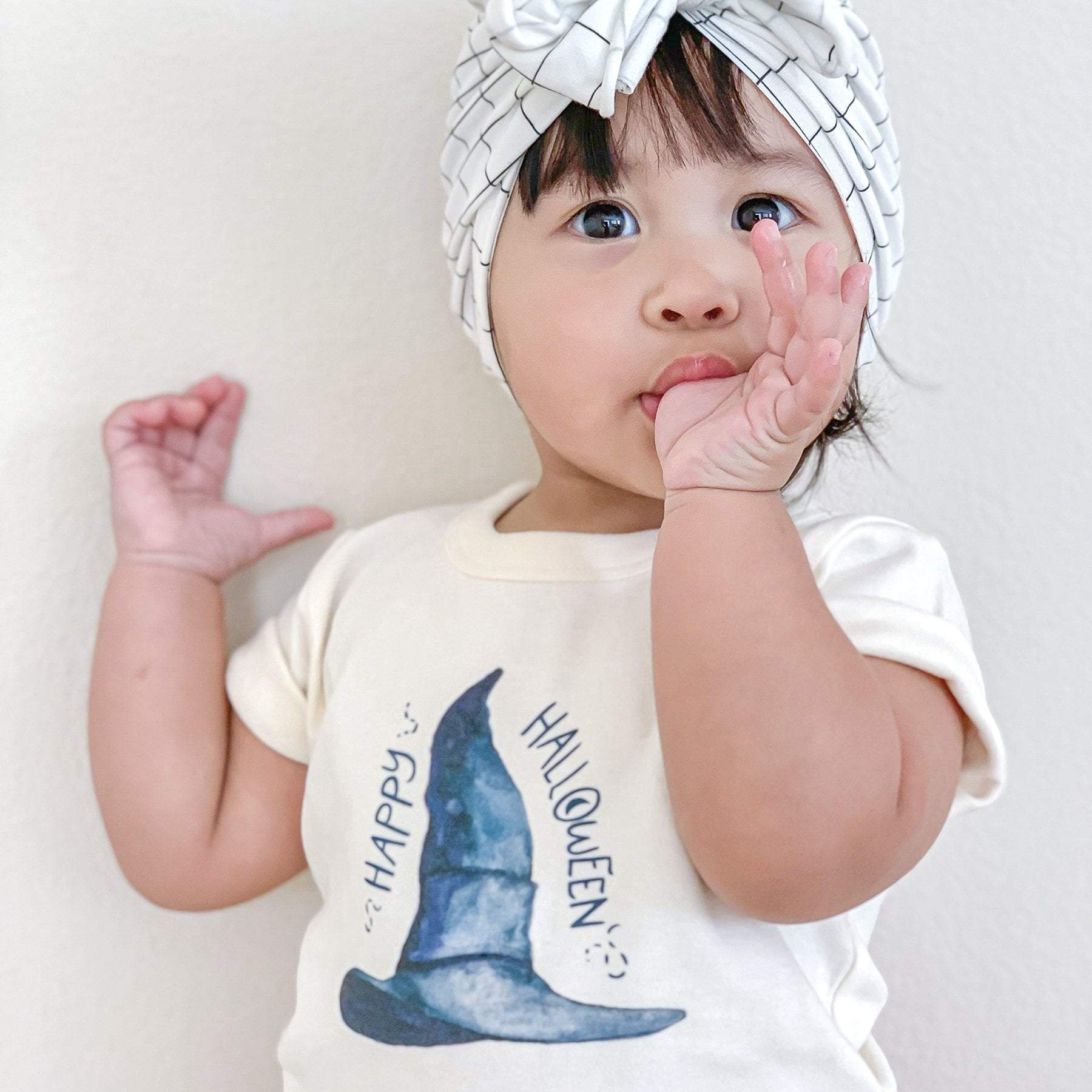 graphic tee | halloween hat 3
