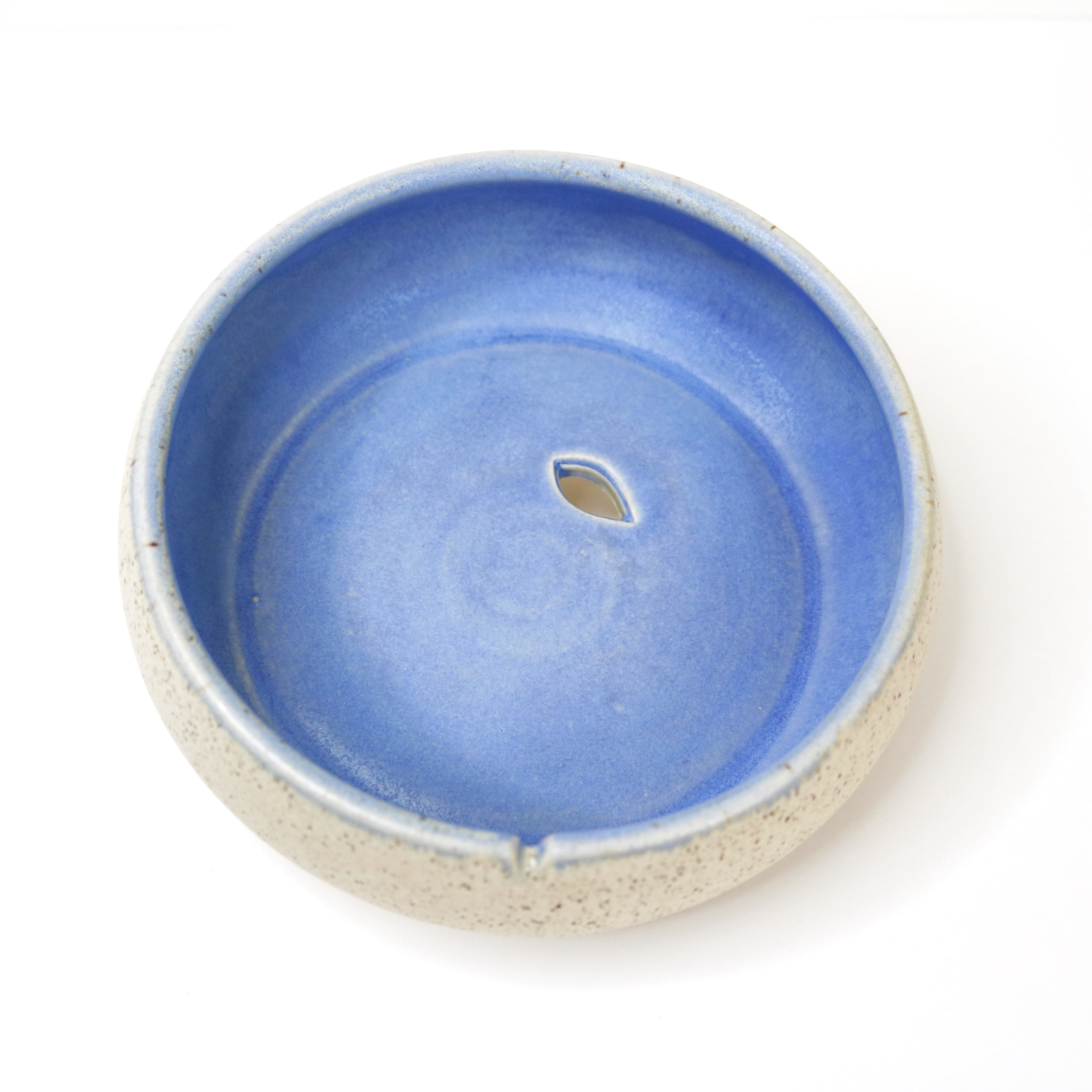 EMPTINESS POT Almond/Blu 4