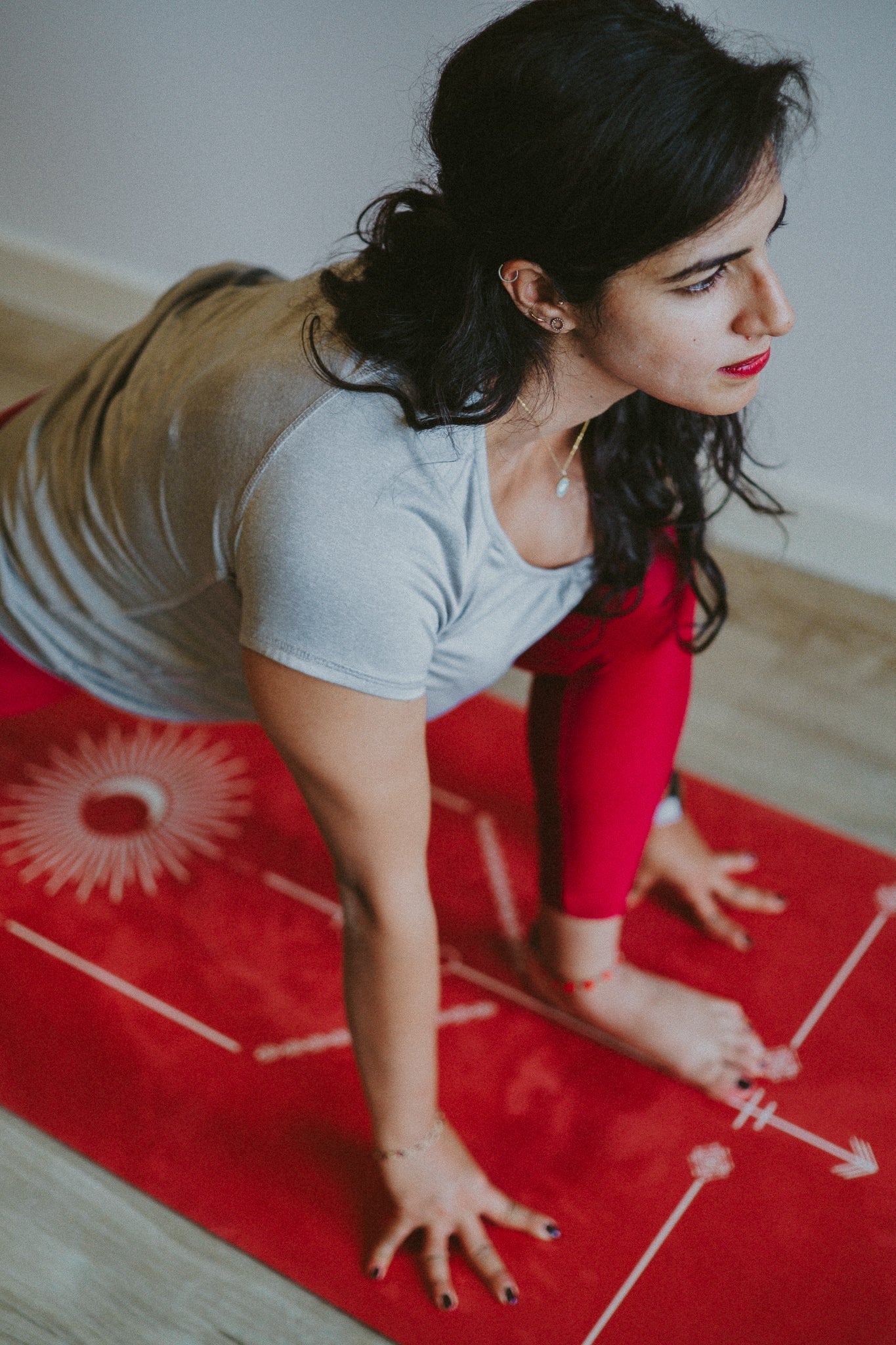 Warrior Red Velvet - Sustainable Yoga Mat 3