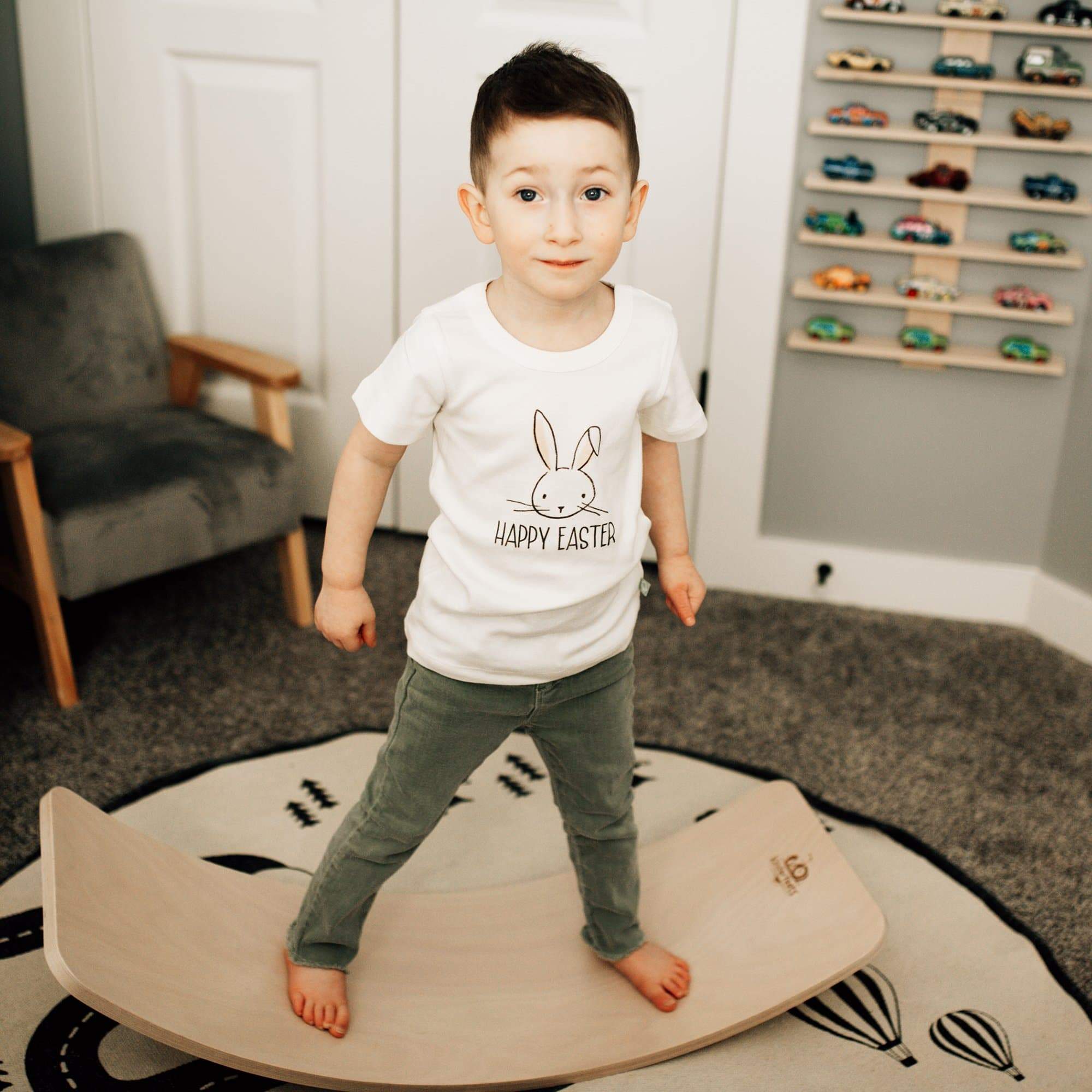 graphic tee | happy easter 3