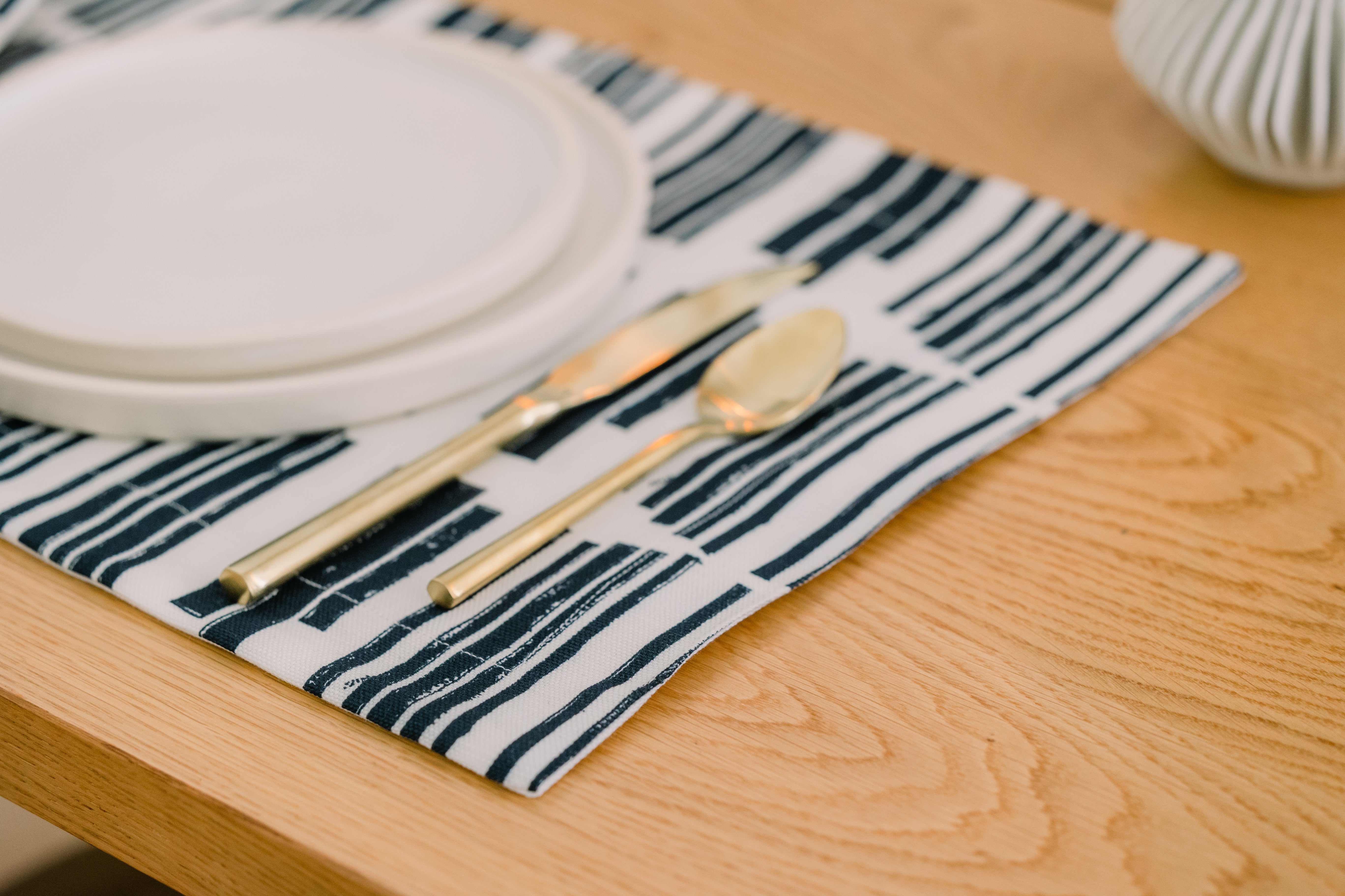 Marguerite in Indigo - Placemat 3