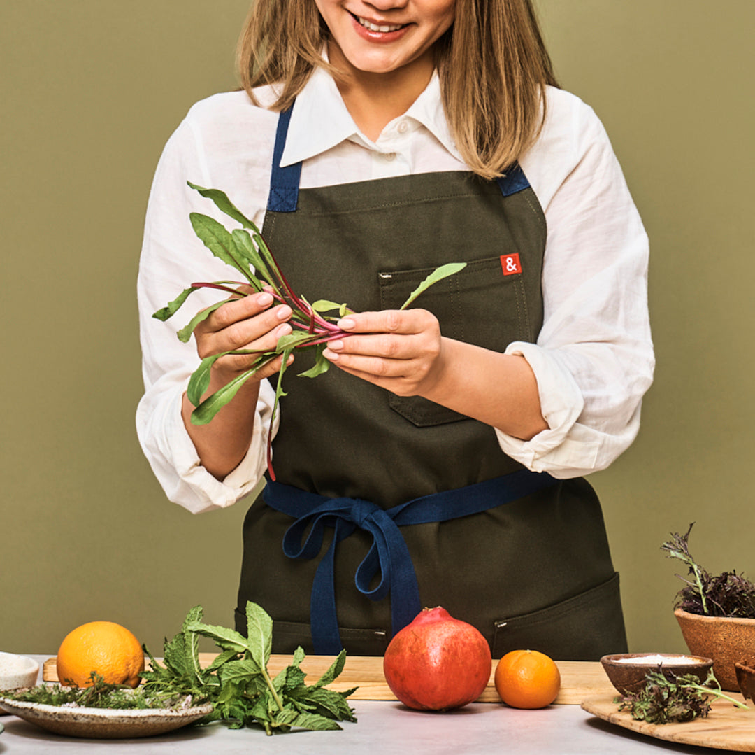 The Essential Apron - Olive Green Black Straps 4