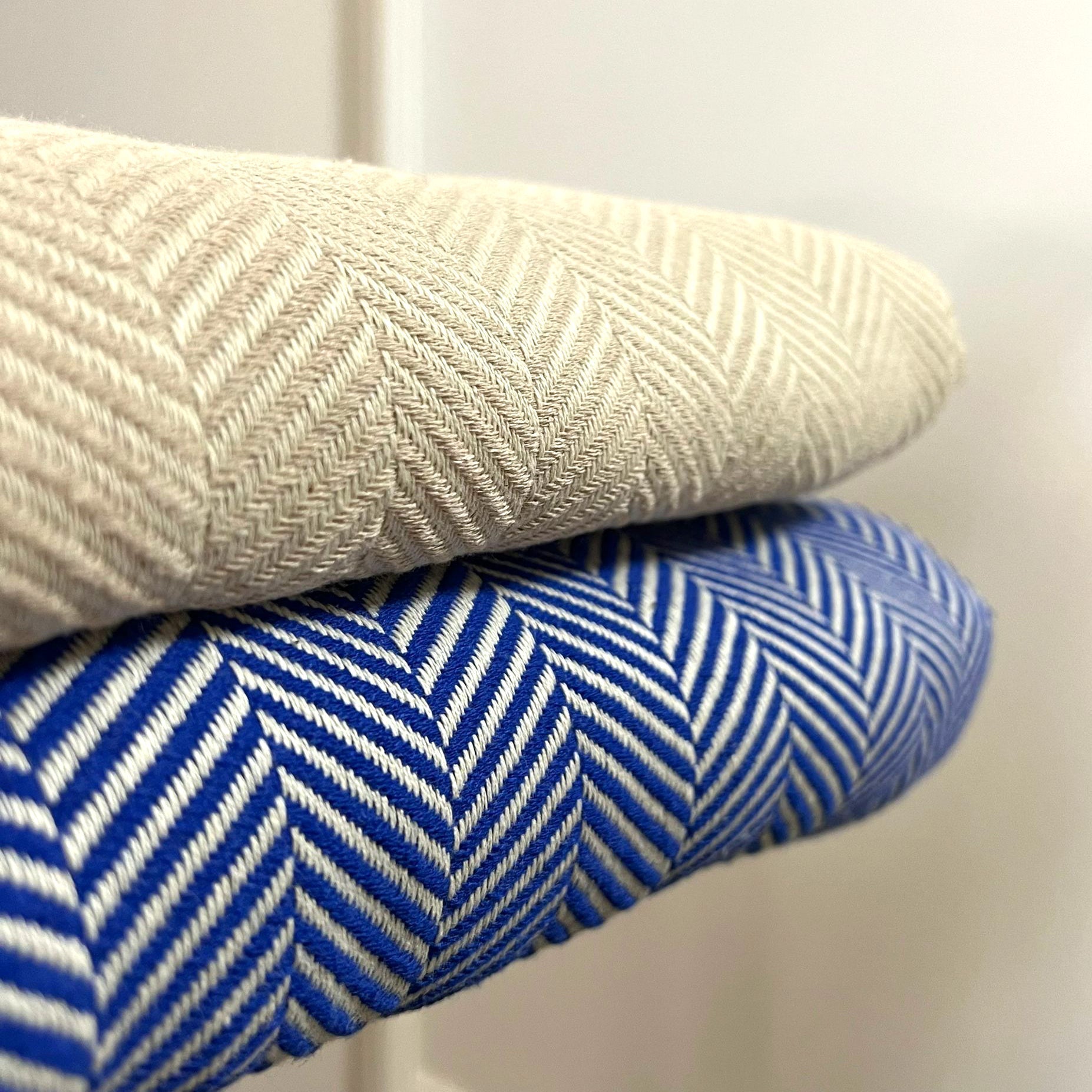Pipa Sustainable Hand-loomed Throw Blanket - Blue 3