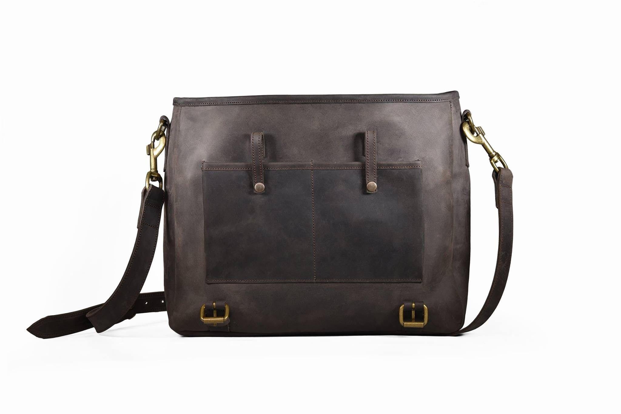 Mo Messenger Leather Bag