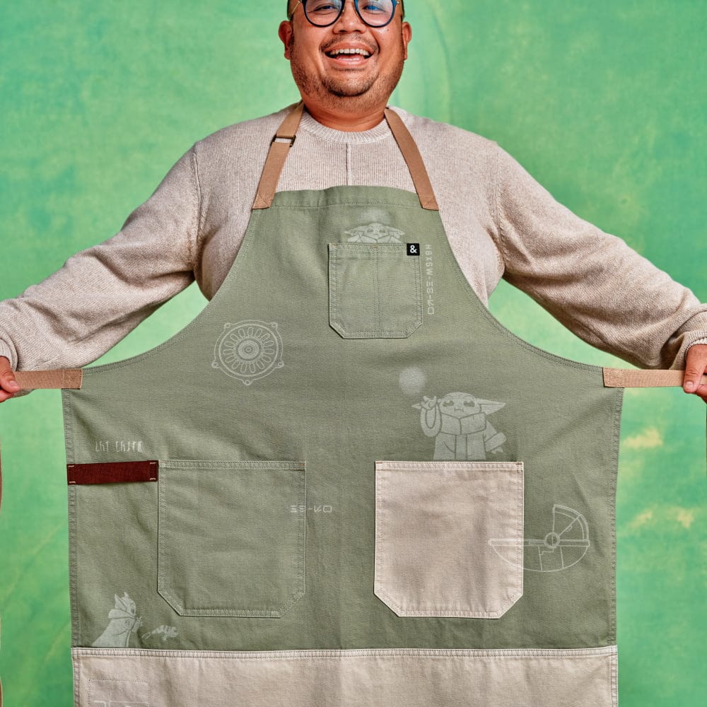 The Essential Apron - STAR WARS™ Grogu 7