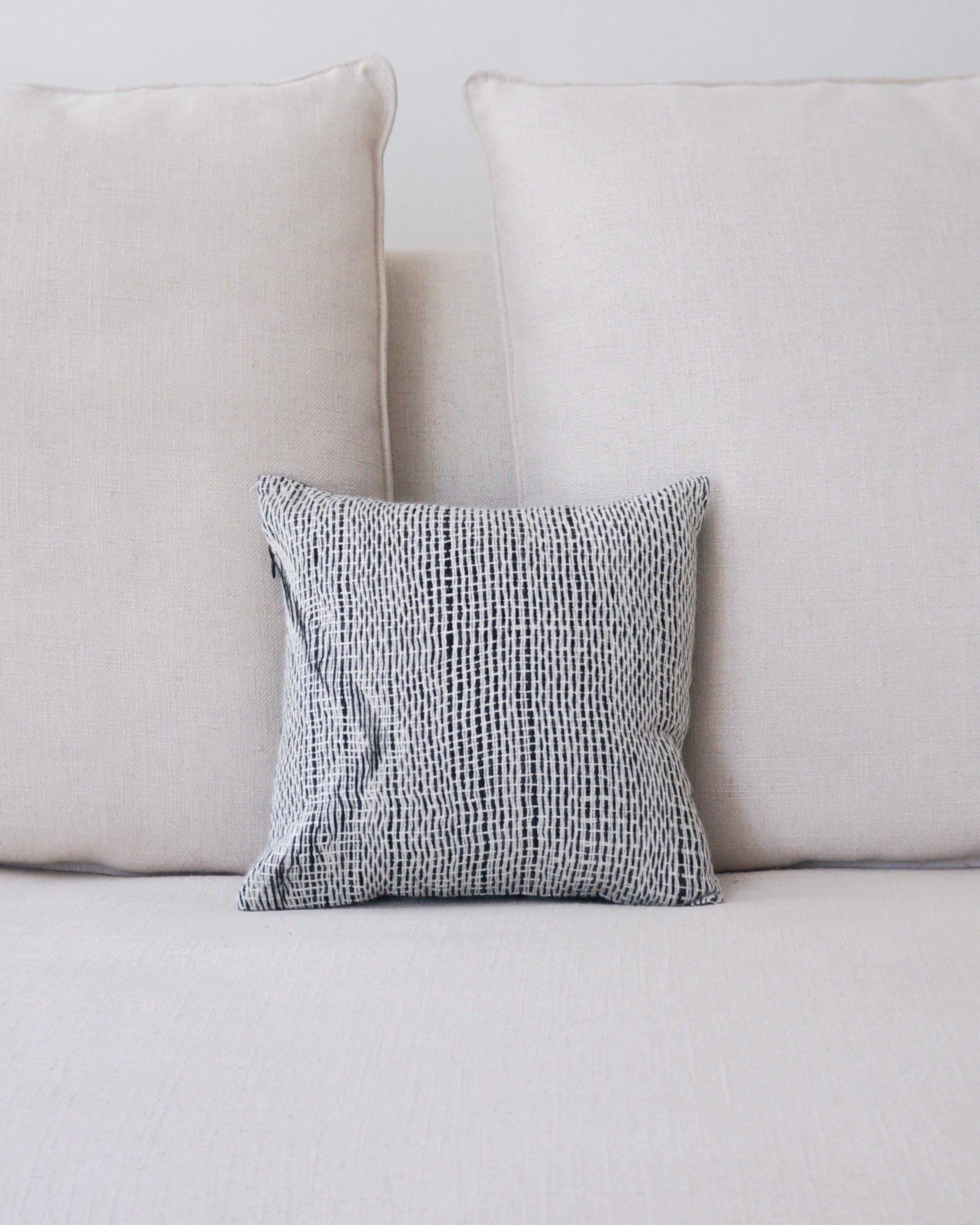 Zig-Zag Wave Small Decorative Pillow 3