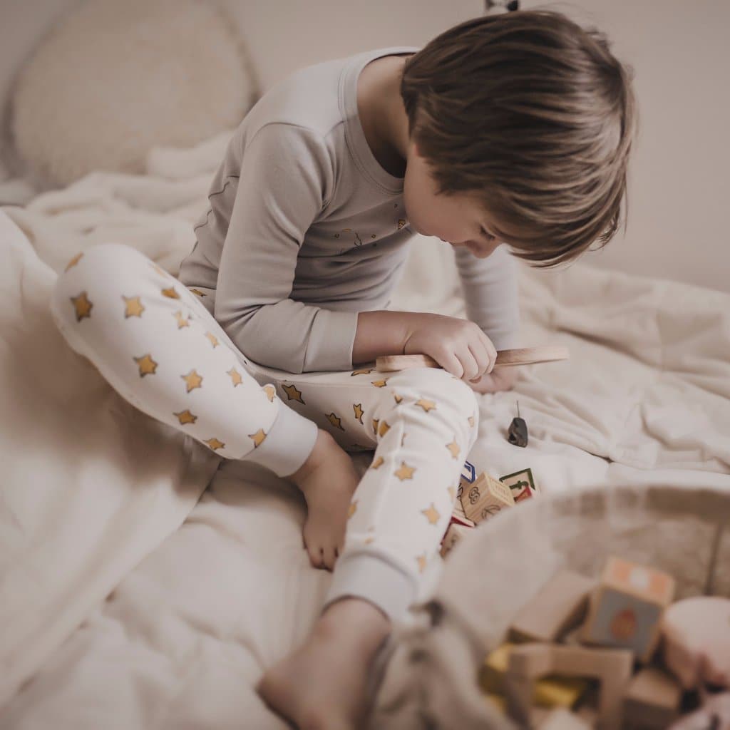 pajamas | grey & yellow stars