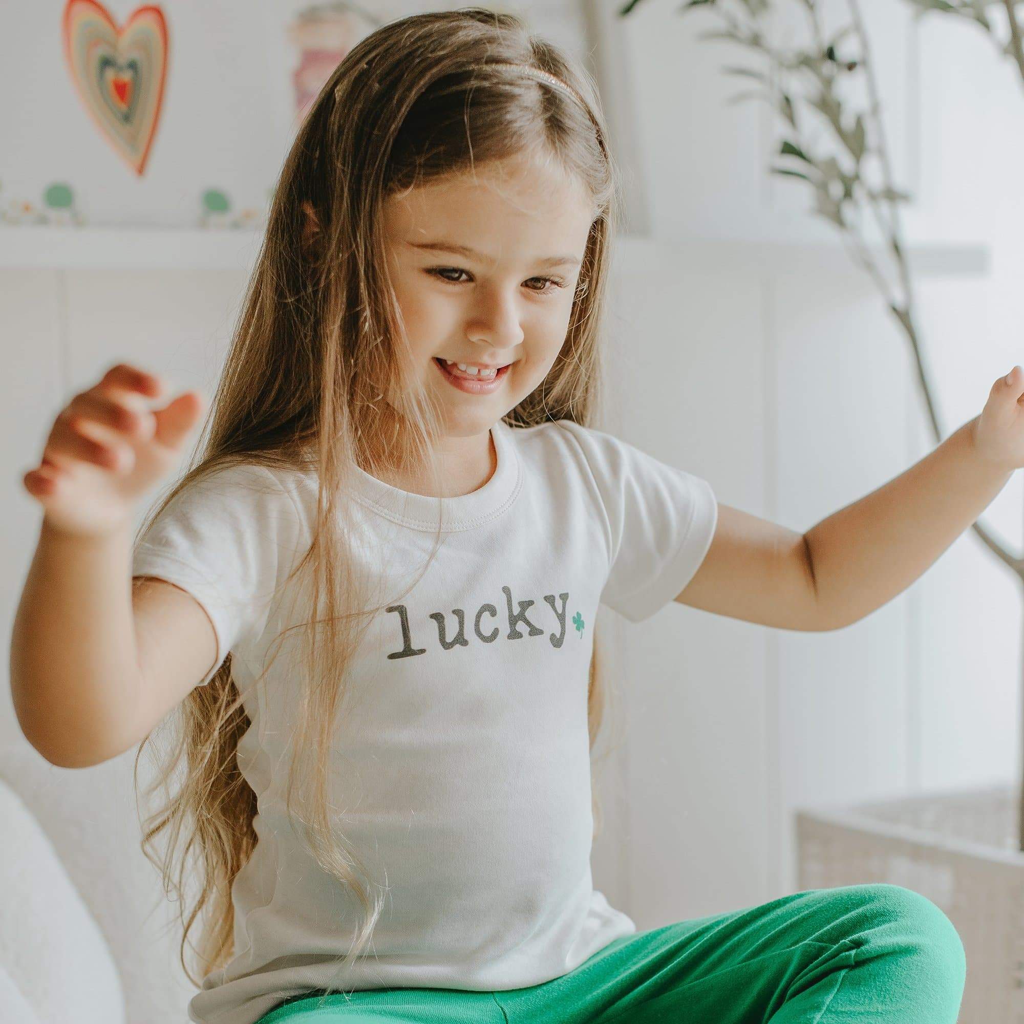 graphic tee | lucky 3