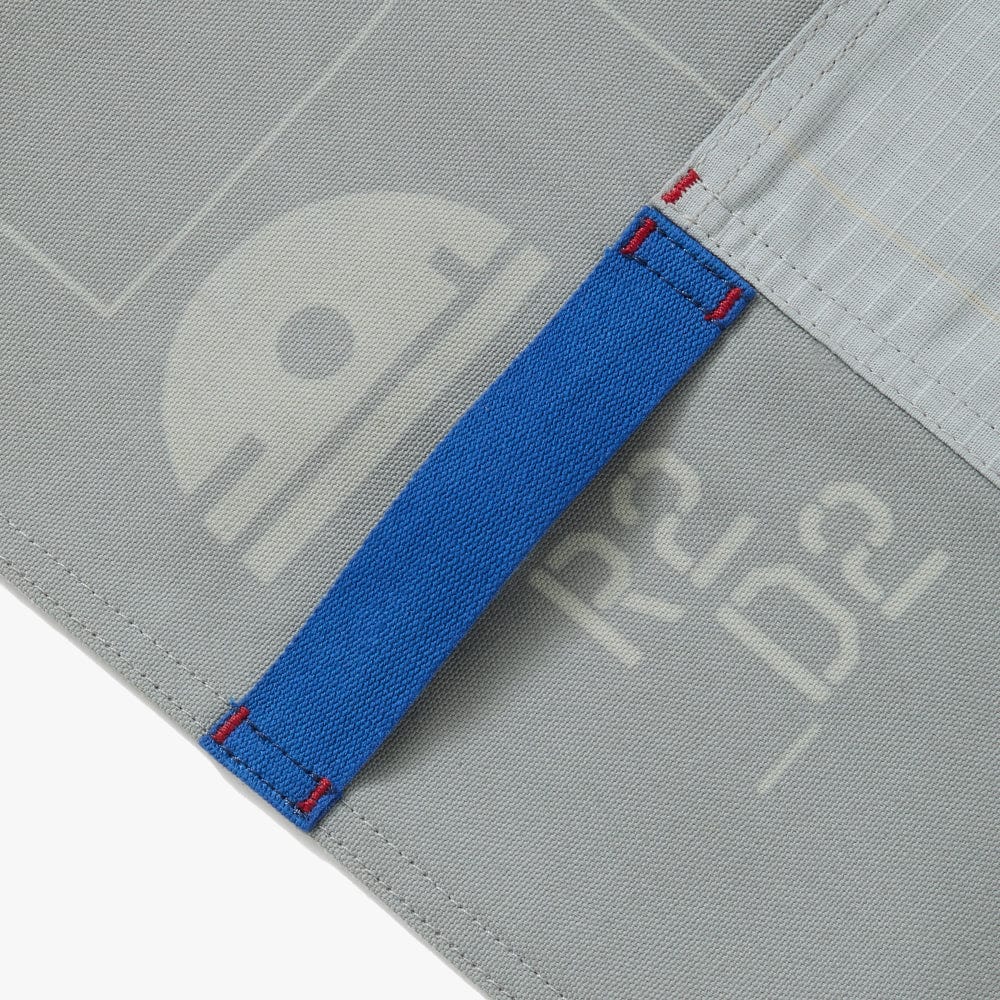 The Essential Apron - STAR WARS™ R2-D2 5
