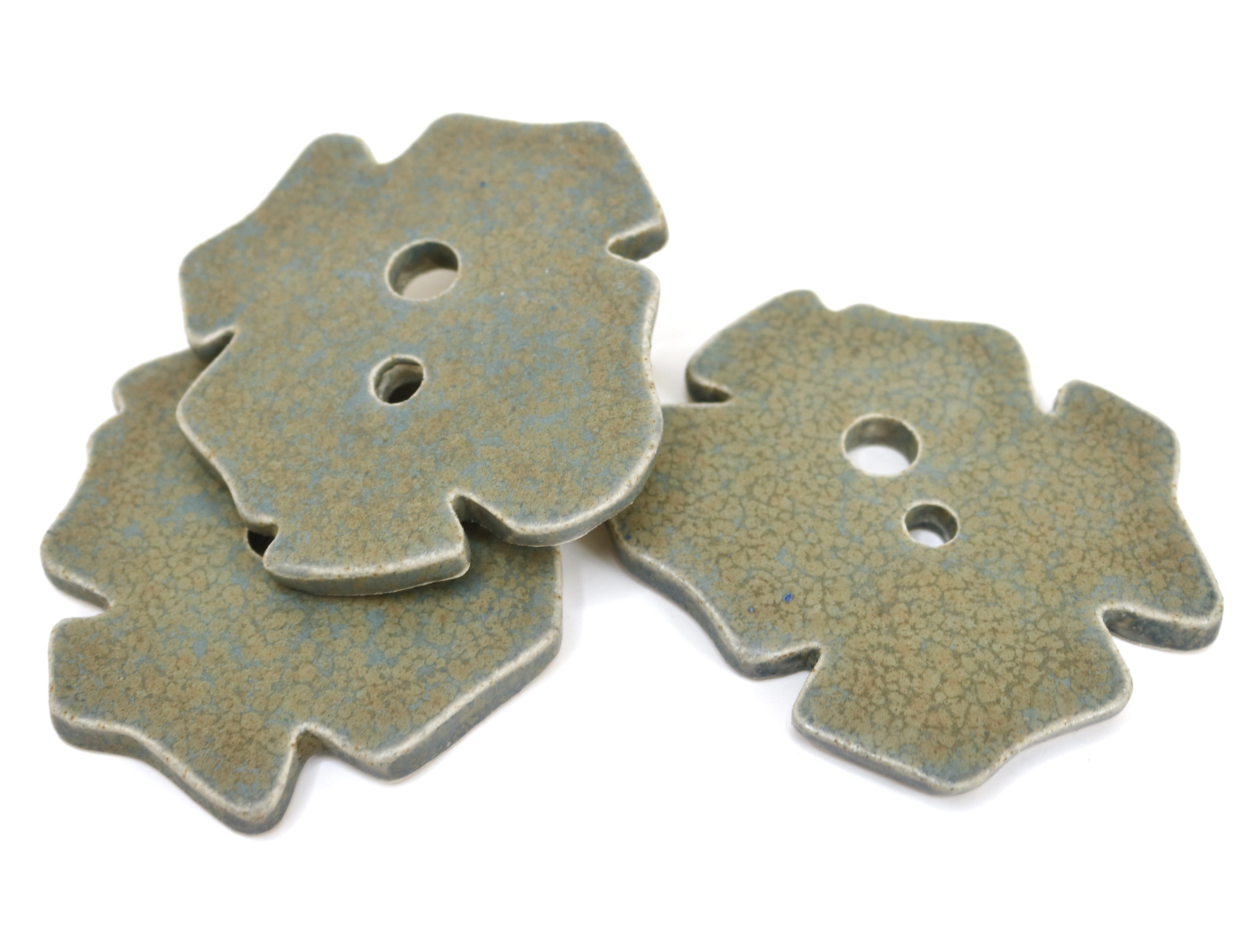 FROGS. Set of three pieces. (3.5 inches) 6