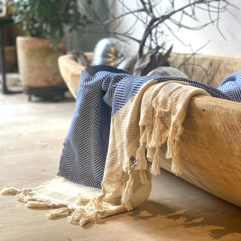Pipa Sustainable Hand-loomed Throw Blanket - Blue 7
