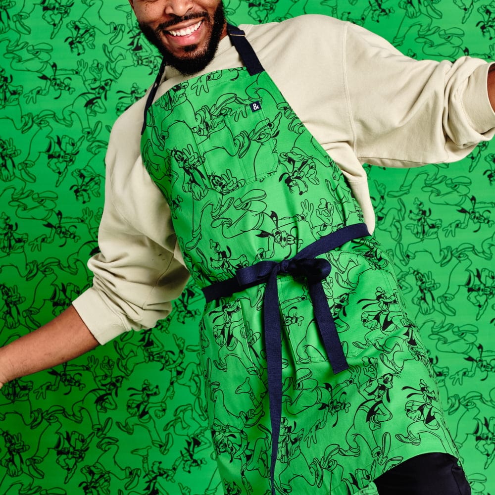 Disney's Goofy Essential Apron 5