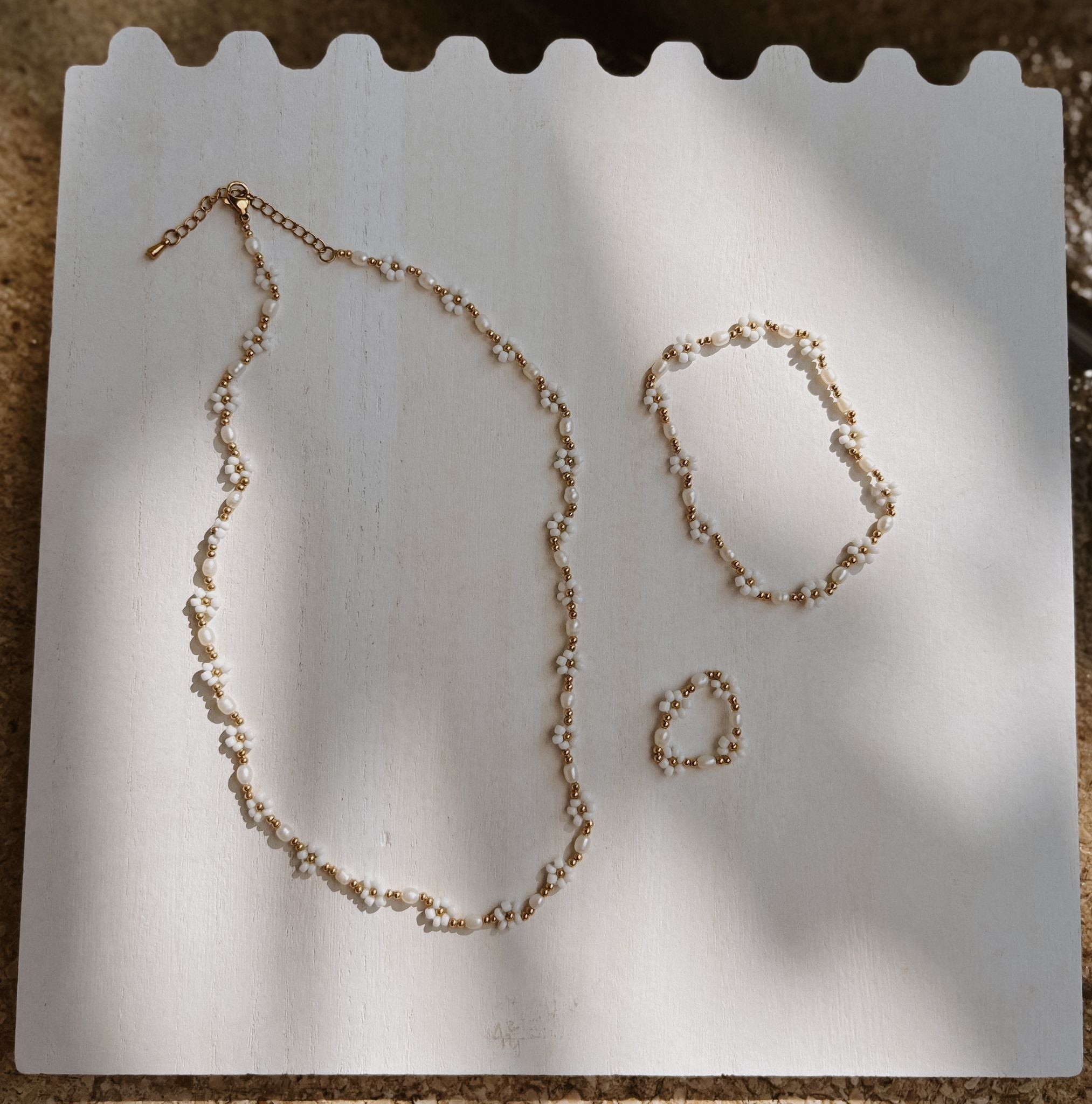 Freshwater Pearl and Flower Beaded Necklace 6