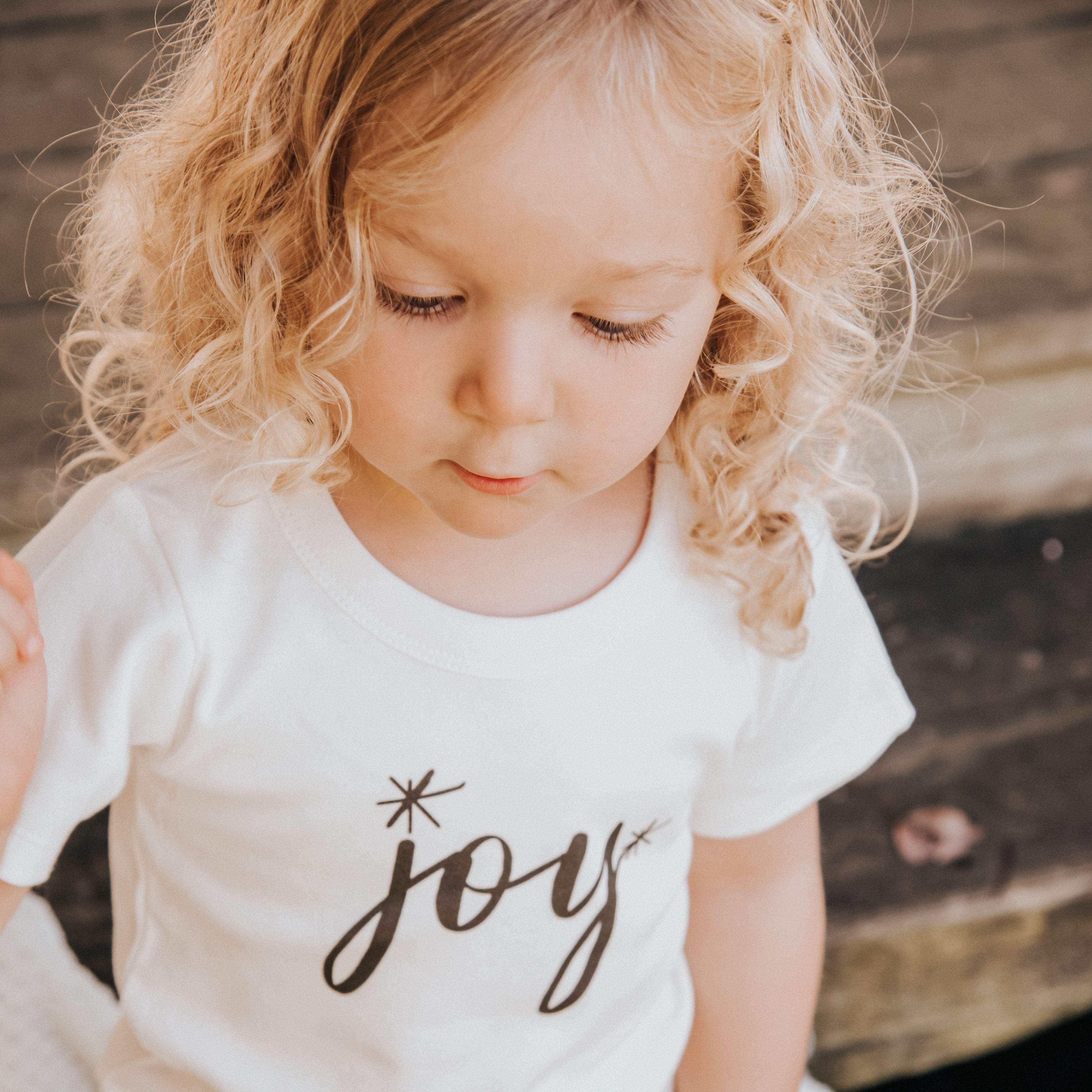 graphic tee | joy black